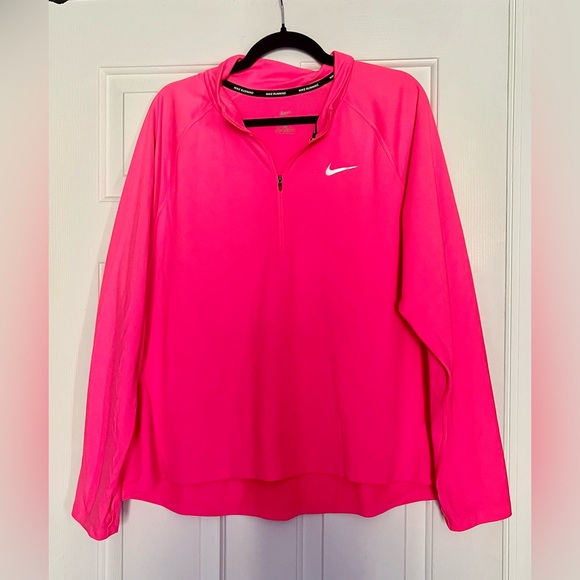 Nike Running  Women's Hot Pink Half-Zip - Picture 1 of 4